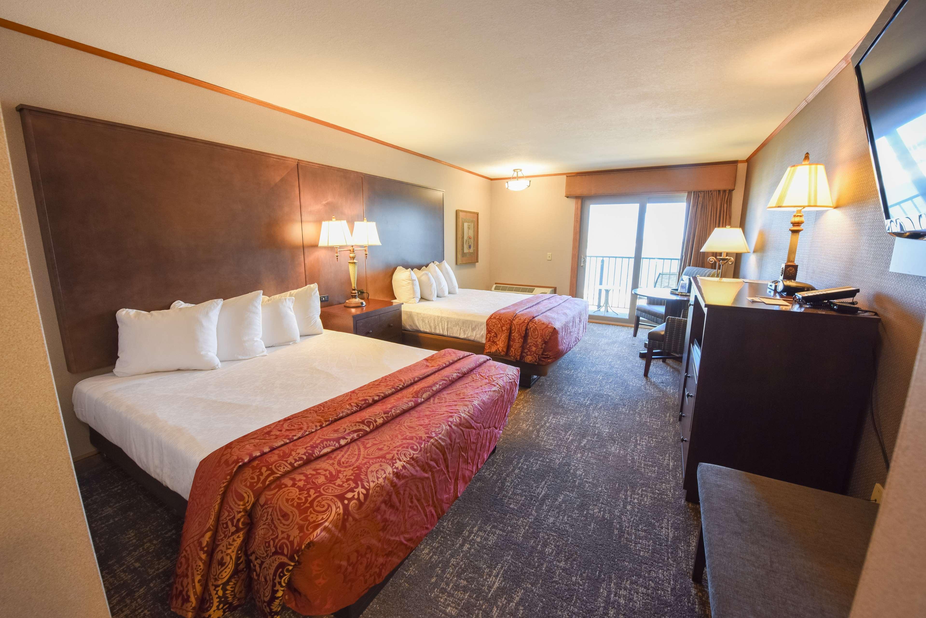 Best Western Plus Dockside Waterfront Inn Mackinaw City Exterior photo