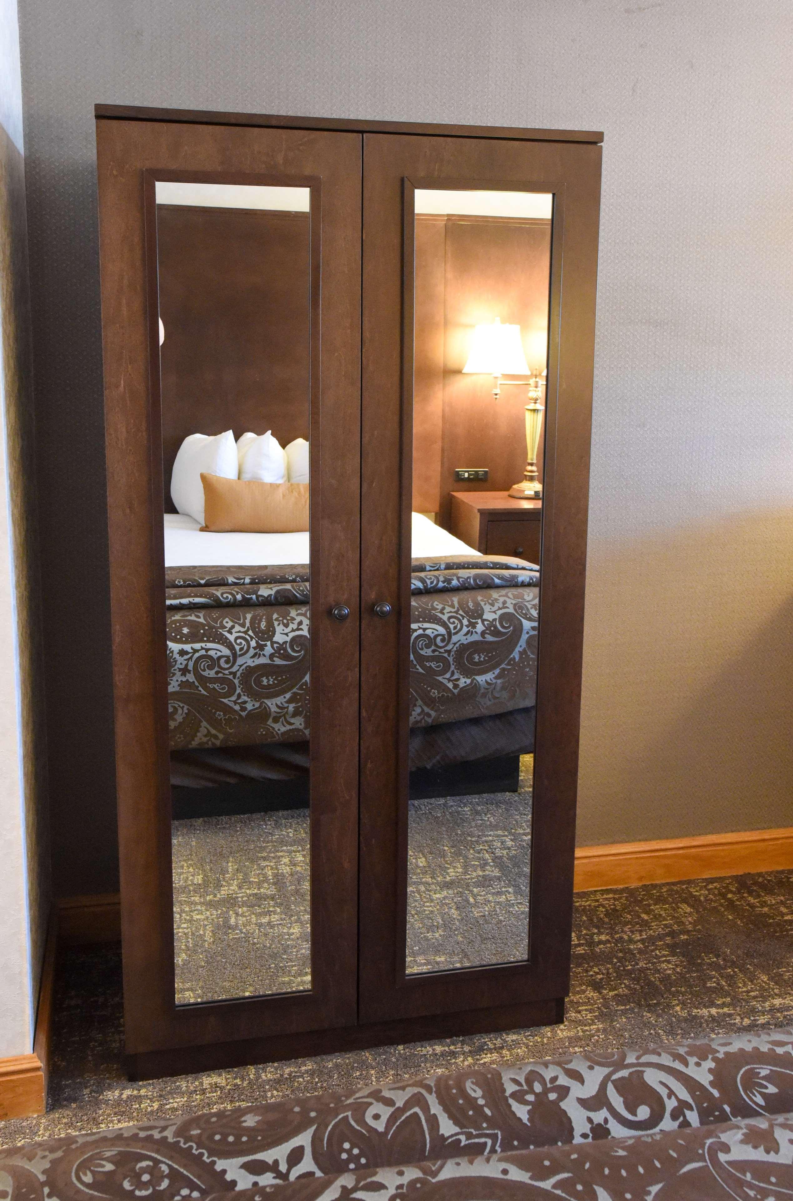 Best Western Plus Dockside Waterfront Inn Mackinaw City Exterior photo