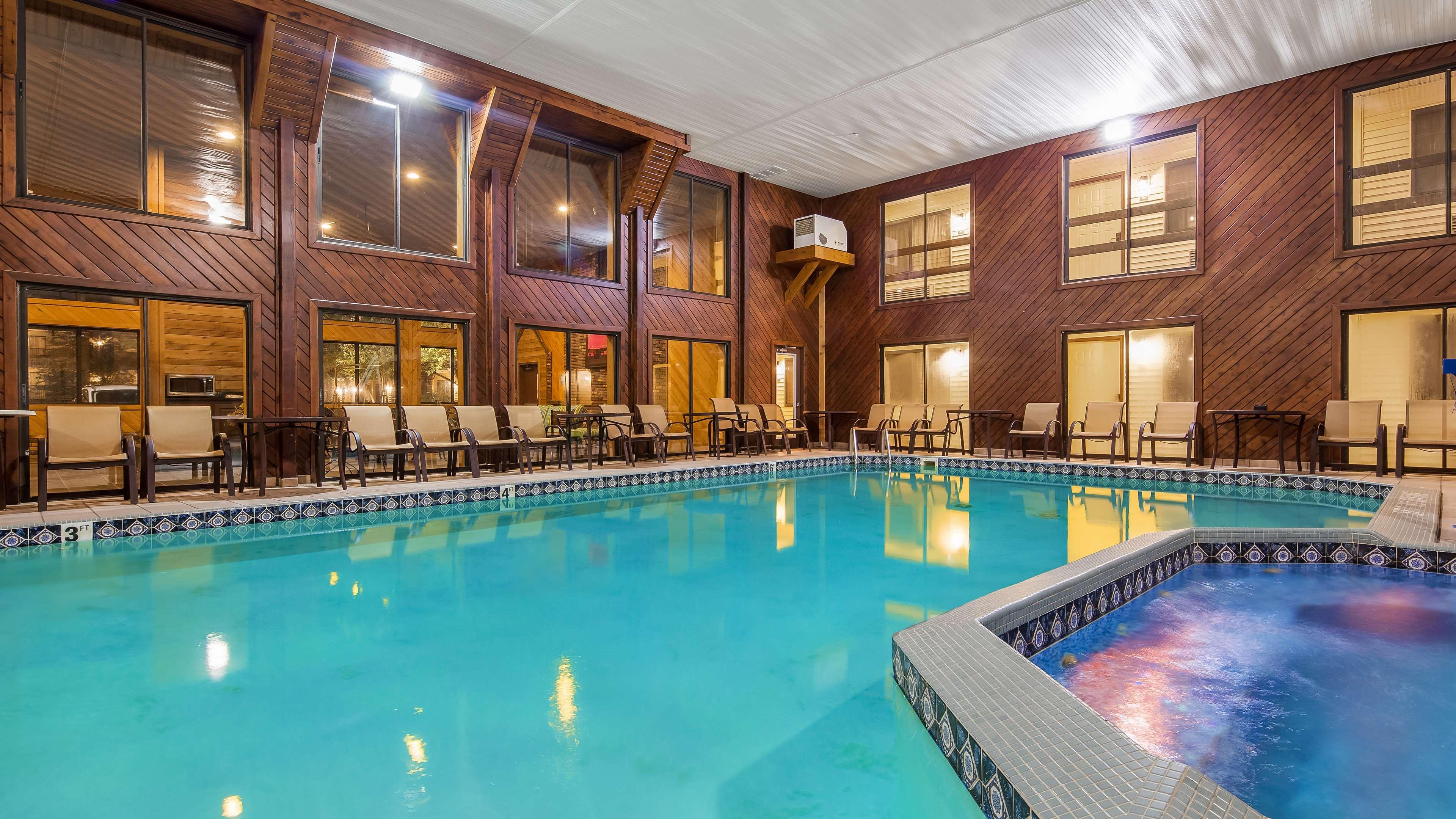 Best Western Plus Dockside Waterfront Inn Mackinaw City Exterior photo