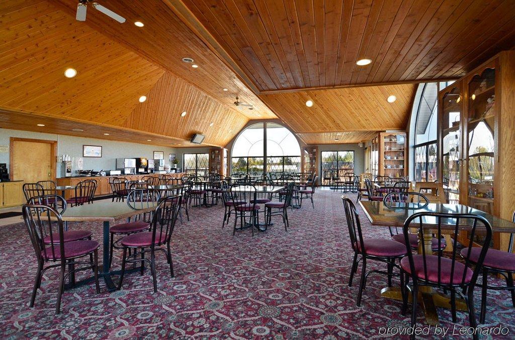 Best Western Plus Dockside Waterfront Inn Mackinaw City Exterior photo