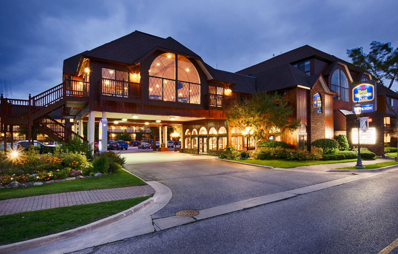 Best Western Plus Dockside Waterfront Inn Mackinaw City Exterior photo